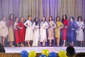 У луцькому виші обрали найкрасивішу студентку (Фото)