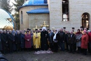 У Рудці-Козинській освятили накупольні хрести храму Святого Духа 
