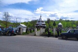 У церкві викрали старовинний сейф з документами та грошима