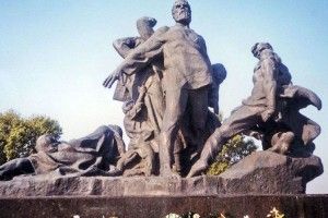 Німці розстріляли весілля, але молоді, музикант  та кількадесят гостей утекли до лісу