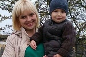 Поліція розшукує матір з 2-річною дитиною 