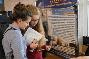Старшокласники Луцька побували на ярмарку професій