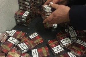У легковику та поїзді прикордонники виявили тайники з сигаретами (Фото)