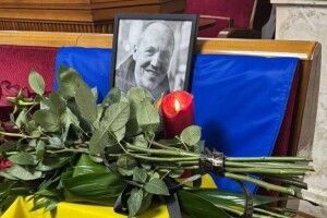 Керівництво «Слуги народу» блокує запитщодо присвоєння Парубію звання Герой 