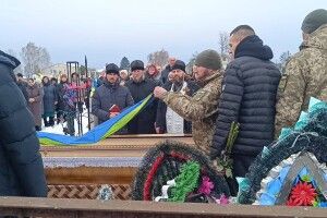 На Волині громада провела в засвіти захисника