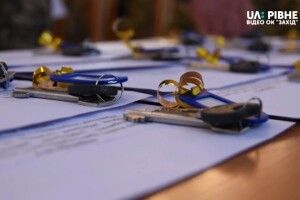 Військовим ОК "Захід" вручили ключі від штатно-посадових квартир