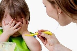 «Ложку за маму,  а тепер — ​за тата…». Радить лікар-педіатр
