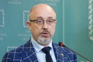 Міністр оборони звернувся до світу: закрийте небо над Україною