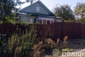 Жінка встановила розтяжку з гранатою на подвір’ї суперниці