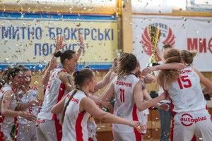 Рівненські баскетболістки вибороли «бронзу» Суперліги