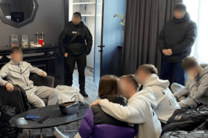Організатору «блогерських вечірок» вручили підозру за зґвалтування дівчини