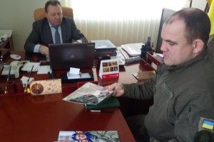 Військовослужбовці говорили з представниками влади про популяризацію військової служби