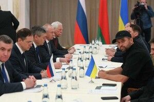 Україна та росія домовилися провести у Туреччині триденний раунд переговорів