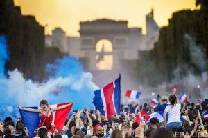 На честь перемоги збірної Франції на ЧС у Парижі перейменували шість станцій метро