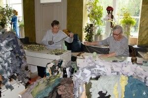 Нововолинців та переселенців запрошують плести маскувальні сітки для українських воїнів