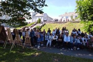 Горохівчани освідчилися в любові своїм мамам (Фото, відео)