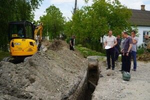 У місті на Волині проводять роботи, аби забезпечити мешканців якісною водою