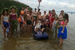 На Світязі обрали найкрасивіших русалок та найоригінальніших чортенят