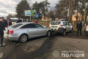У Ковелі злісний порушник ПДР на «Audi А-6» атакував поліцейський «Renault Duster», за кермом якого перебував командир роти «Світязь»