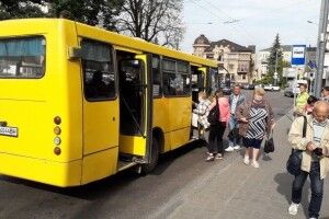 Як у луцьких маршрутках і тролейбусах ловили «безбілетників» (Фото) 
