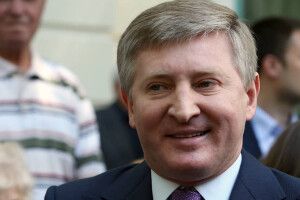 Олігарх Ахметов чкурнув з України – але обіцяв повернутися