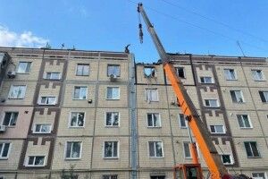 Росіяни вгатили «Градами» по житлових кварталах Нікополя: перші подробиці