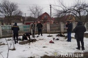 Злапали бузувіра, який качалкою забив до смерті рідну матір (Фото)