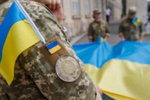 П’ятий президент Петро Порошенко зворушливо привітав з Днем захисника (відео)