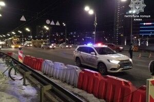 У Києві перекрили міст Патона в обидва боки: що сталося