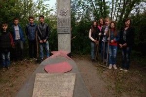 Учні Литовезької школи вшанували воїнів Другої світової війни