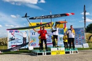 Українець став чемпіоном світу з авіамодельного спорту