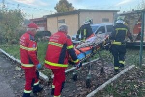 Забили на сполох: волинянка опинилася  пастці у своїй квартирі