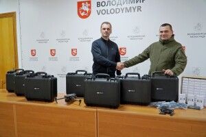 Громада на Волині передала захисникам на фронт техніки на понад 1 мільйон гривень