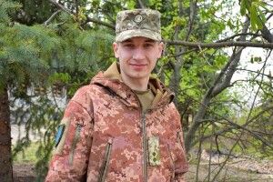 Підірвався на міні, рятуючи побратима, вижив і… далі воює!