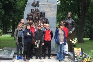 У Луцьку діти вшанували пам’ять Героїв Небесної Сотні та загиблих учасників АТО