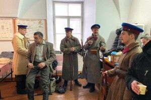 У колишньому волинському монастирі помітили «солдатів» з рушницями (Фото)