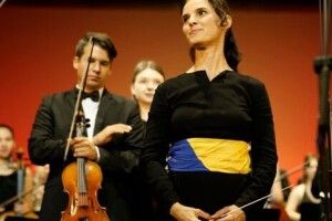 Всесвітньо відому диригентку хочуть позбавити звання почесної амбасадорки Львова за співпрацю з музикантами з рф