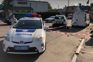 Поліцейські Рівненщини розслідують умисне убивство чоловіка, знайденого цієї ночі