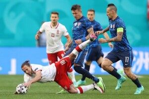 Прогноз волинського вуханя розслабив Роберта Левандовського і компанію: на старті Євро-2020 Польща сенсаційно поступилася Словаччині (Відео)