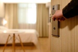 У Польщі знайшли мертвою українку 
