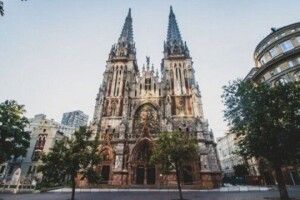 У київській церкві Святого Миколая хотіли провести показ мод