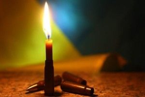 Вже 19 військовослужбовців дивляться з фото на стелі Героїв в центрі Нововолинська