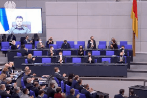 ЗМІ Німеччини жорстко розкритикували Бундестаг, який після виступу Зеленського відразу почав обговорювати коронавірус