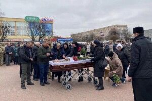У громаді на Рівненщині попрощалися із бойовим медиком, який раптово помер у готелі