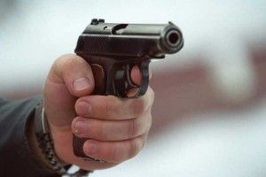 Утікач «під кайфом» стріляв у правоохоронців