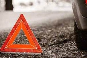 У Луцьку автомобіль врізався в електроопору
