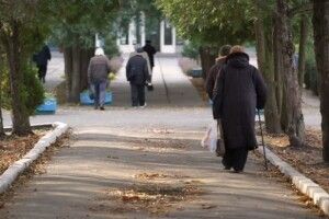 За розміром пенсій лідирують Київ, Донеччина та Луганщина