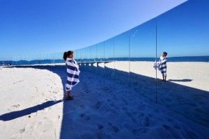 «Видно море і захід сонця» – в Австралії створили дзеркальний пляж