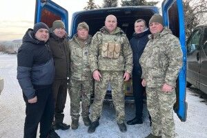 На передову бійцям з Нововолинської громади привезли чергову допомогу від земляків (Фото)