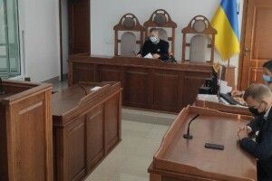 Колишня чиновниця Волинської ОДА, яку спіймали на хабарі, не з'явилася у суд